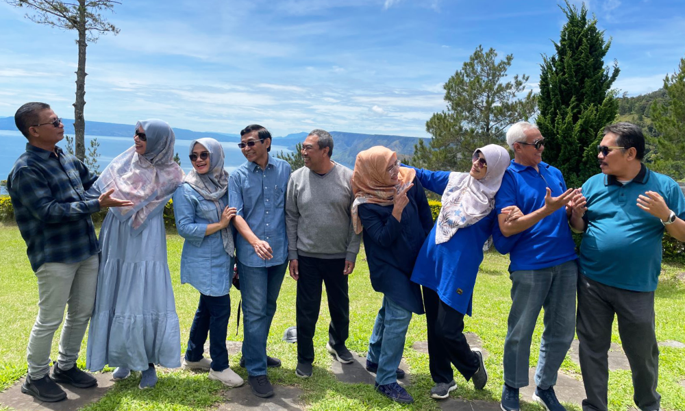 Paket Wisata Danau Toba 4H3M: Parapat, Simalem, Medan