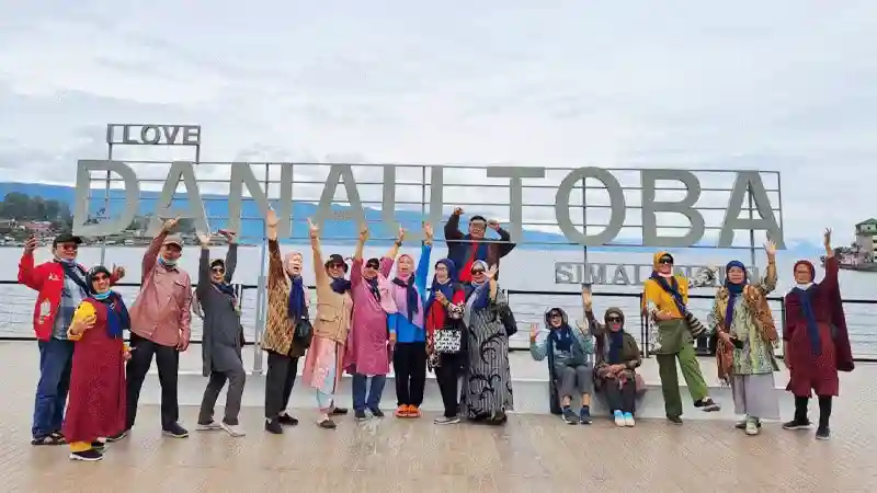tour danau toba
